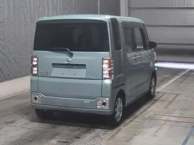 Toyota PIXIS MEGA