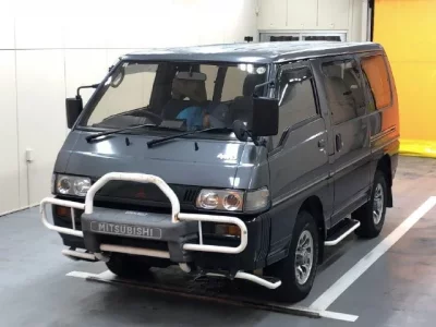 Mitsubishi DELICA WAGON