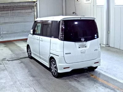 Nissan ROOX