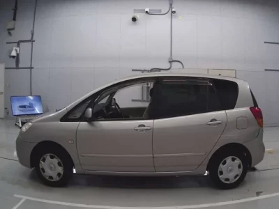 Toyota COROLLA SPACIO