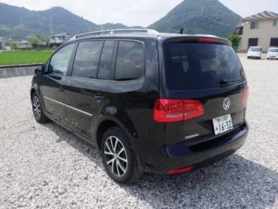 Volkswagen GOLF TOURAN