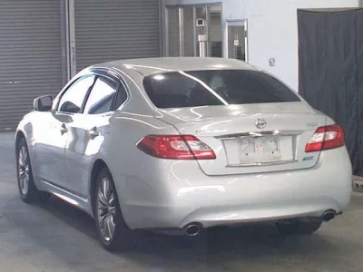 Nissan FUGA