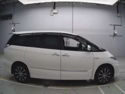 Toyota ESTIMA HYBRID
