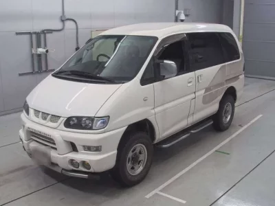 Mitsubishi DELICA