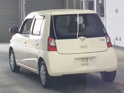 Daihatsu Esse