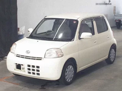 Daihatsu Esse