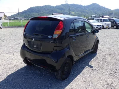Mitsubishi I