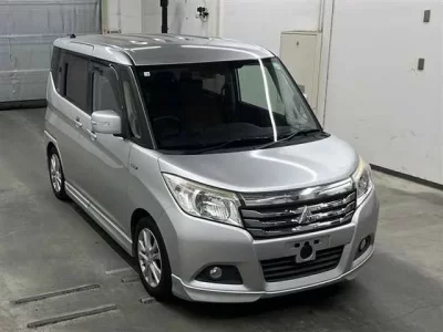 Mitsubishi DELICA D2