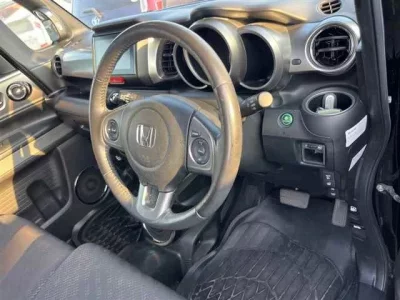 Honda N BOX SLASH