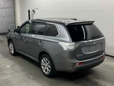 Mitsubishi OUTLANDER PHEV
