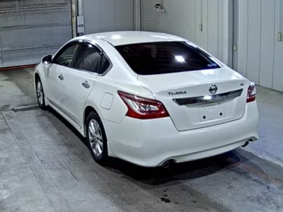 Nissan TEANA