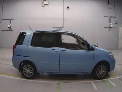 Toyota RAUM