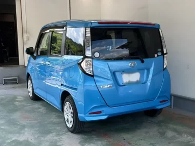 Toyota TANK
