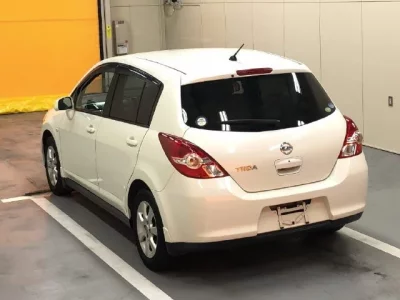Nissan TIIDA
