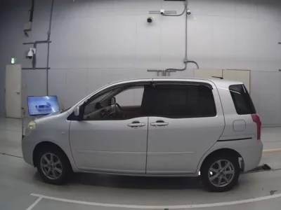 Toyota RAUM