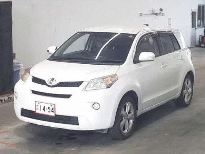 Toyota IST