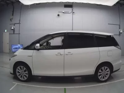 Toyota ESTIMA HYBRID