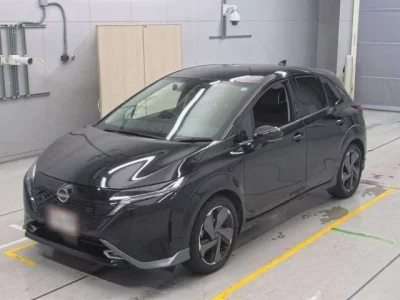 Nissan AURA