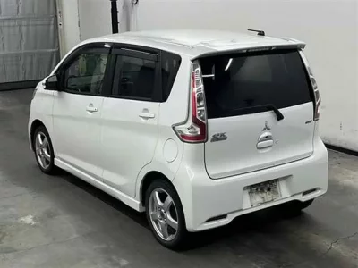 Mitsubishi EK CUSTOM