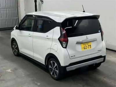 Mitsubishi EK X
