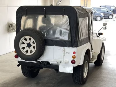 Mitsubishi JEEP