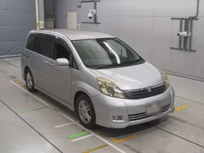 Toyota ISIS