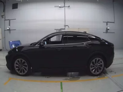 Toyota CROWN CROSSOVER