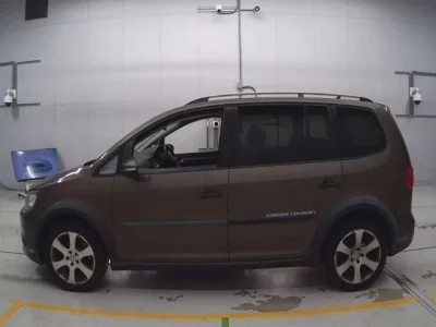 Volkswagen GOLF TOURAN
