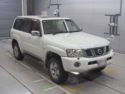 Nissan SAFARI