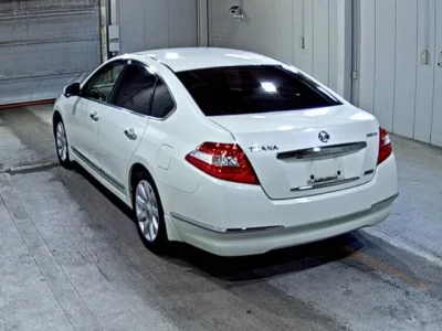 Nissan TEANA