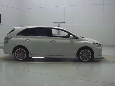 Toyota MARK X ZIO