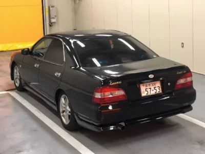 Nissan LAUREL