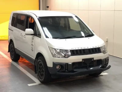 Mitsubishi DELICA D5