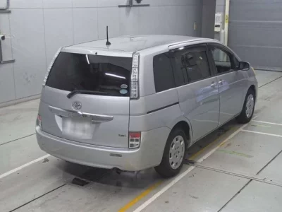 Toyota ISIS
