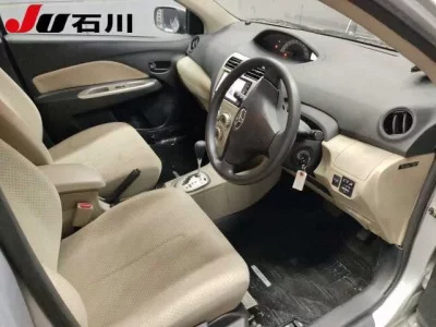 Toyota BELTA