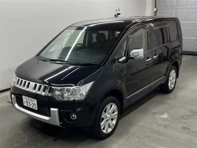 Mitsubishi DELICA D5