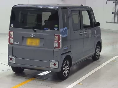 Toyota PIXIS MEGA