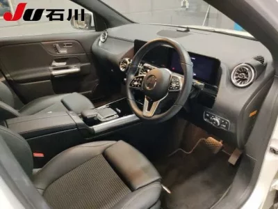 Mercedes-Benz GLA CLASS