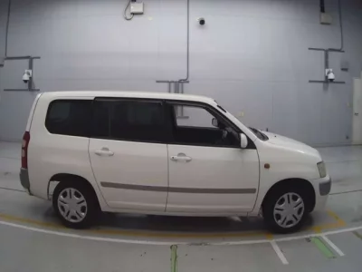 Toyota SUCCEED