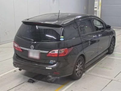Nissan LAFESTA