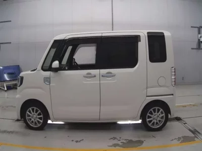 Toyota PIXIS MEGA