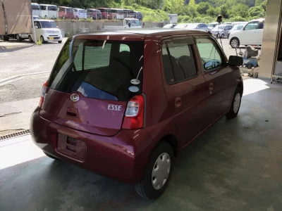 Daihatsu Esse