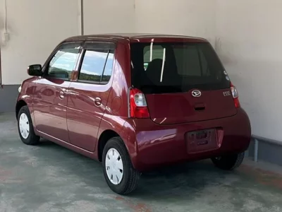 Daihatsu Esse