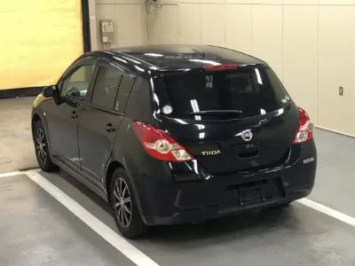 Nissan TIIDA
