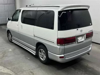 Toyota HIACE REGIUS