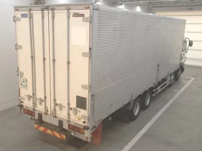 Isuzu TRUCK