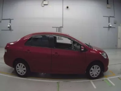 Toyota BELTA