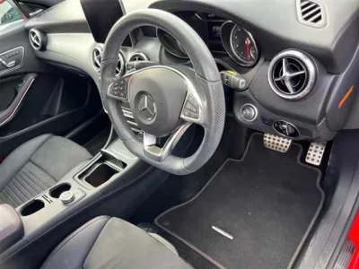 Mercedes-Benz CLA CLASS