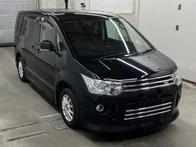 Mitsubishi DELICA D5