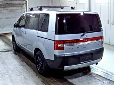 Mitsubishi DELICA D5